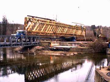 Paper Mill Bridge Rehabilitation: Photo by
Richard Wilson, 4/6/00