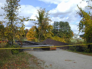Smith Bridge in Brownsville. Photo by Jim
Smedley. October 7, 2001