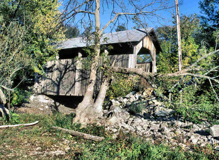 Lake Shore Covered Bridge