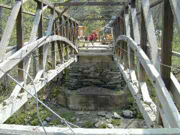 Canyon Bridge Photo by Joe Nelson, 5/15/04