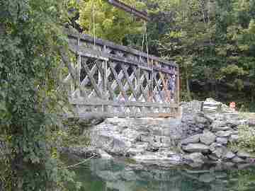 Comstock Bridge. Photo by Joe Nelson, August 26, 2003