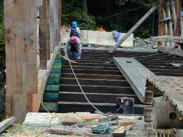 Comstock Bridge. Photo by Joe Nelson, August 28, 2003