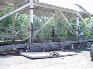 Greenbanks Hollow Bridge. Photo by Mert Leonard, Aug 4,
2002.