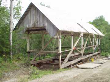 Greenbanks Hollow Bridge. Photo by Mert Leonard, Aug 4,
2002.