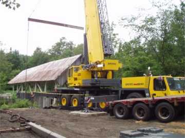 Greenbanks Hollow Bridge. Photo by Mert Leonard, July 23,
2002.