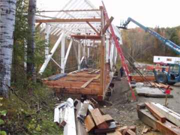 Greenbanks Hollow Bridge. Photo by Mert Leonard, Oct. 31,
2002.