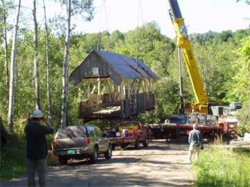 Greenbanks Hollow Bridge. Photo by Mert Leonard, July 25,
2002.