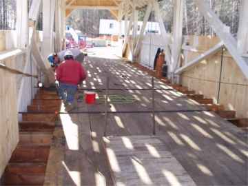 Greenbanks Hollow Bridge. Photo by Mert Leonard, Nov. 15,
2002.