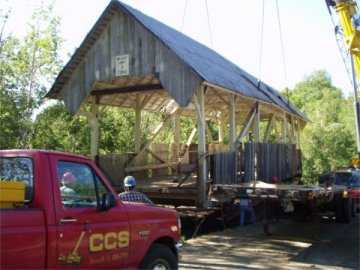 Greenbanks Hollow Bridge. Photo by Mert Leonard, July 25,
2002.