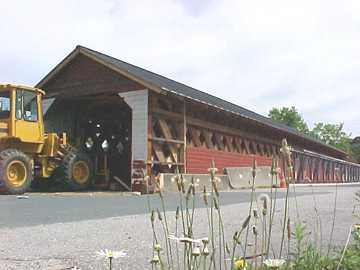 Paper Mill Bridge Rehabilitation: Photo by
David Guay, 6/26/00