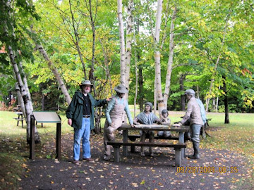 Statues. Photo by the Keatings
September 27 2009