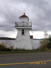 Bayswater Light House. Photo by the Keatings
October 1, 2009