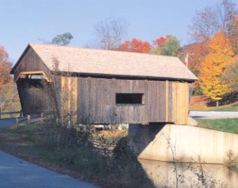 Warren's Lincoln Gap Bridge: Photo by Joe Nelson, October, 1995.