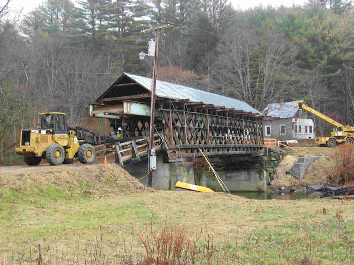 Worrall Bridge. Photo by Ray Hitchcock
November 25, 2009