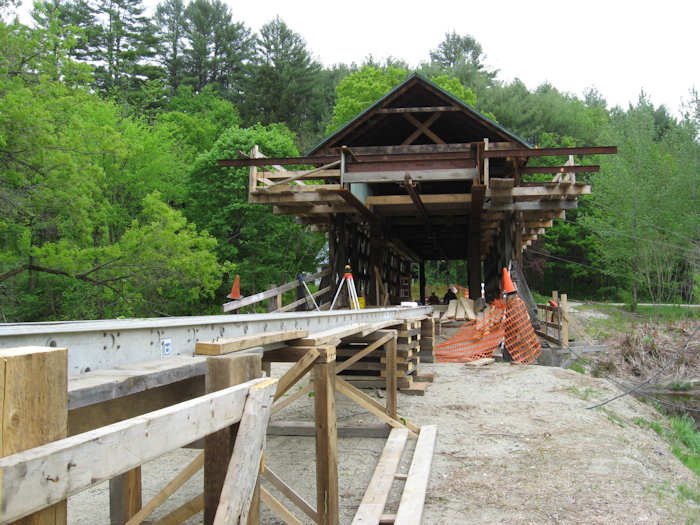 Worrall Bridge. Photo by Ray Hitchcock
May 19, 2010